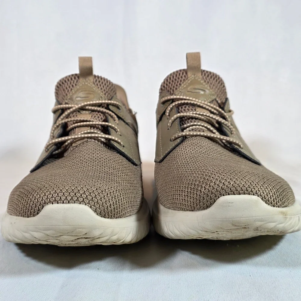 Skechers Delson Swift Fit Taupe Mens 9.5 Sneakers Hands Free Slip-on Memory Foam